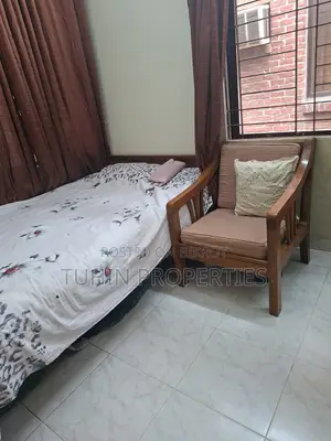 বনানীতে বিক্রয়ের জন্য আসবাবপত্রসহ ৩ বেডরুমের অ্যাপার্টমেন্ট