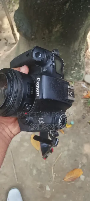 760D Camera