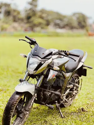 সুজুকি জিক্সার ২০২৩
