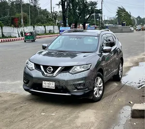 নিসান এক্স-ট্রেইল ২.০ হাইব্রিড ফ্রন্ট-হুইল ড্রাইভ ২০১৬ ধূসর