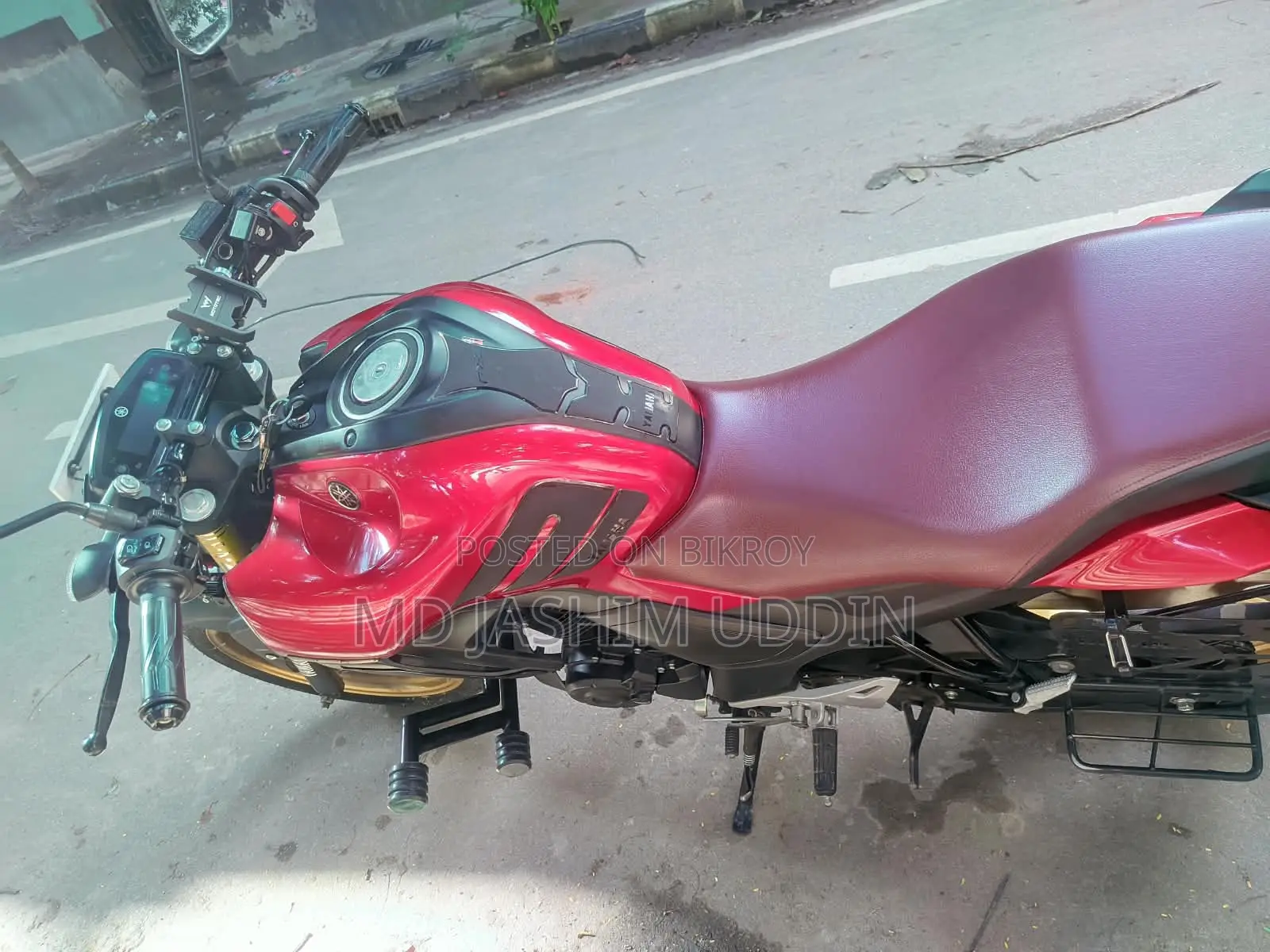 ইয়ামাহা এফজেডএস ভি৩ ২০২৪ লাল