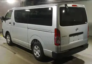 টয়োটা হাইএস ২০২১ সিলভার