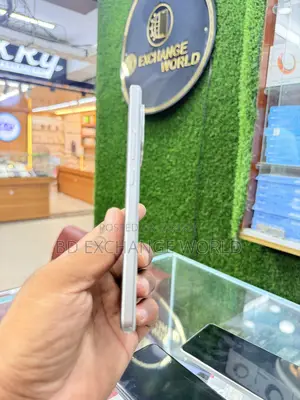 আইকিউওও ১২৮ জিবি সিলভার
