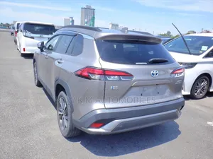 Toyota Corolla Cross 2022 Brown