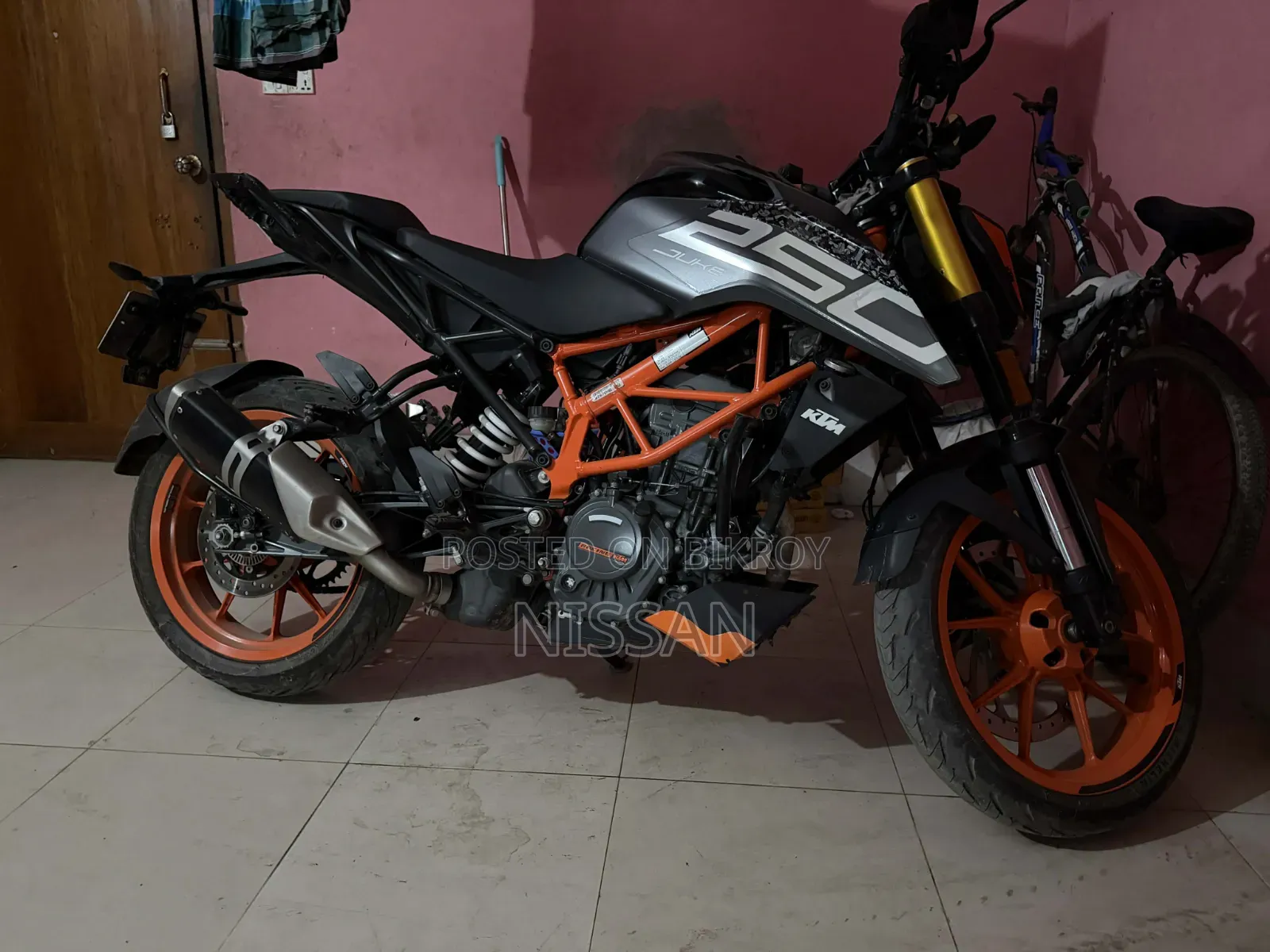কেটিএম ডিউক ১২৫ ২০২২ ব্ল্যাক