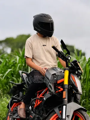 কেটিএম ডিউক ১২৫ ২০২২ ব্ল্যাক