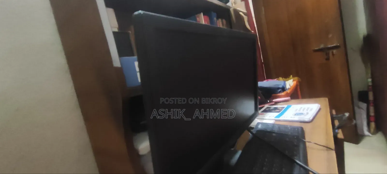 ডেল এলইডি মনিটর