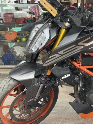কেটিএম ডিউক ১২৫ ২০২২ ব্ল্যাক