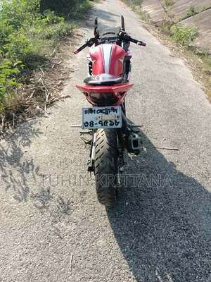 হোন্ডা সিবিআর ২০১৮ লাল