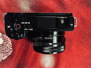 Sony ZV E-10 Camera + 16-50mm OSS Lens | Only 662 Shutter Count |