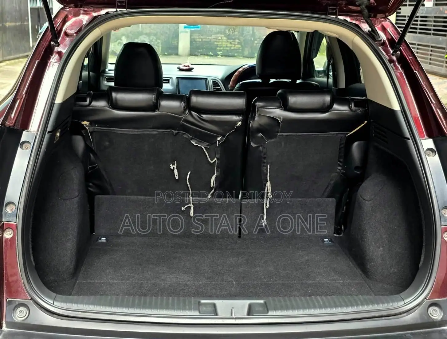 Honda Vezel 1.5 Two-Wheel Drive 2014 Maroon