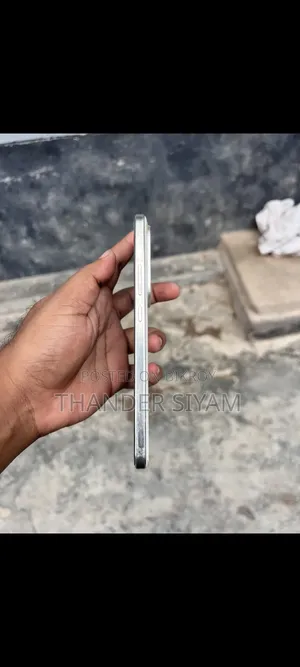 iQOO 256 GB White
