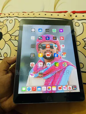 Apple iPad 9.7 32 GB Silver