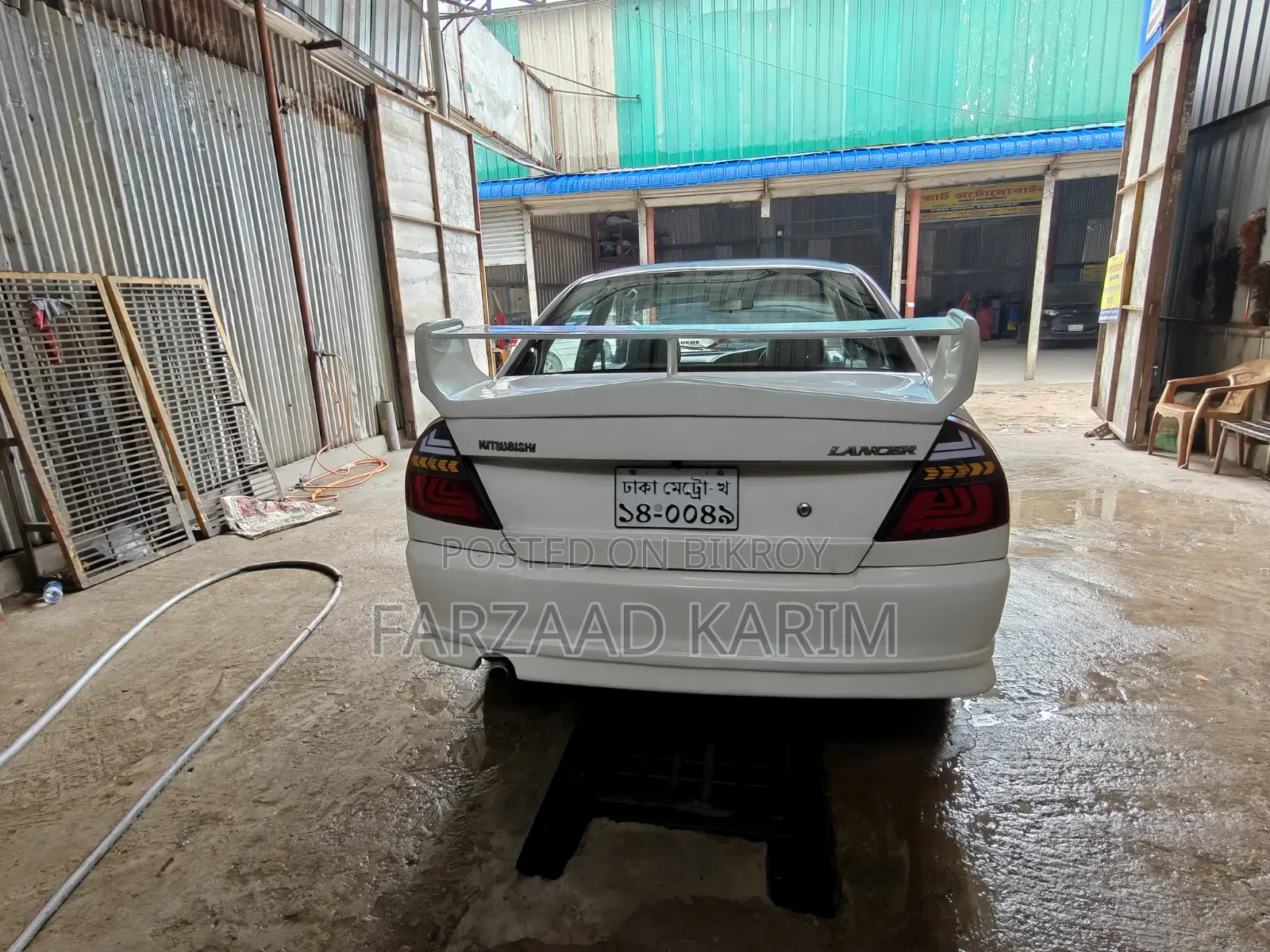 Mitsubishi Lancer 1999 White