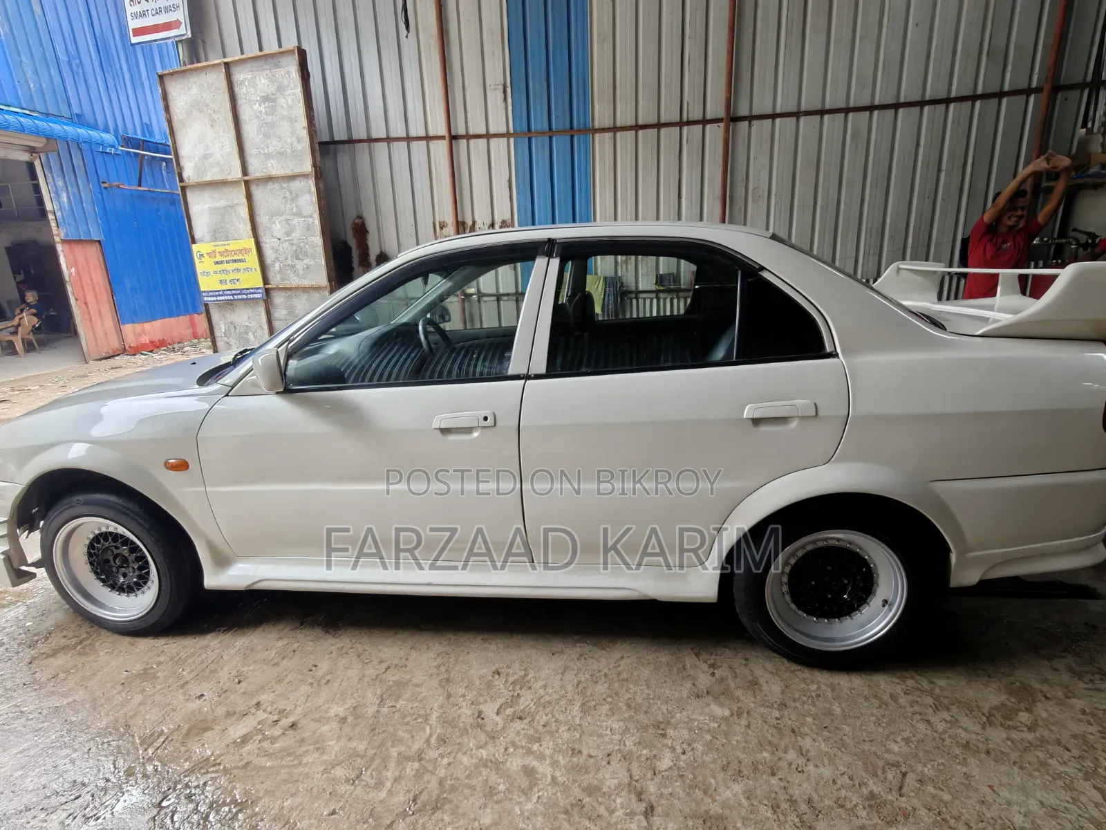 Mitsubishi Lancer 1999 White