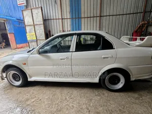 Mitsubishi Lancer 1999 White