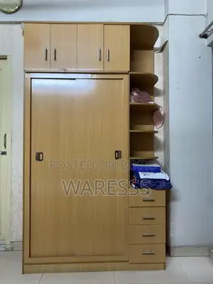 Wall Almirah