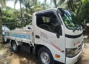 টয়োটা ডায়না পিকআপ ২০০৫