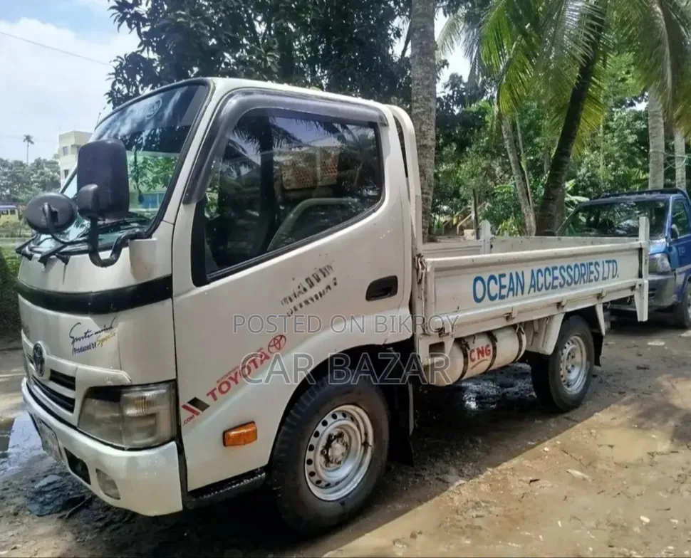 টয়োটা ডায়না পিকআপ ২০০৫