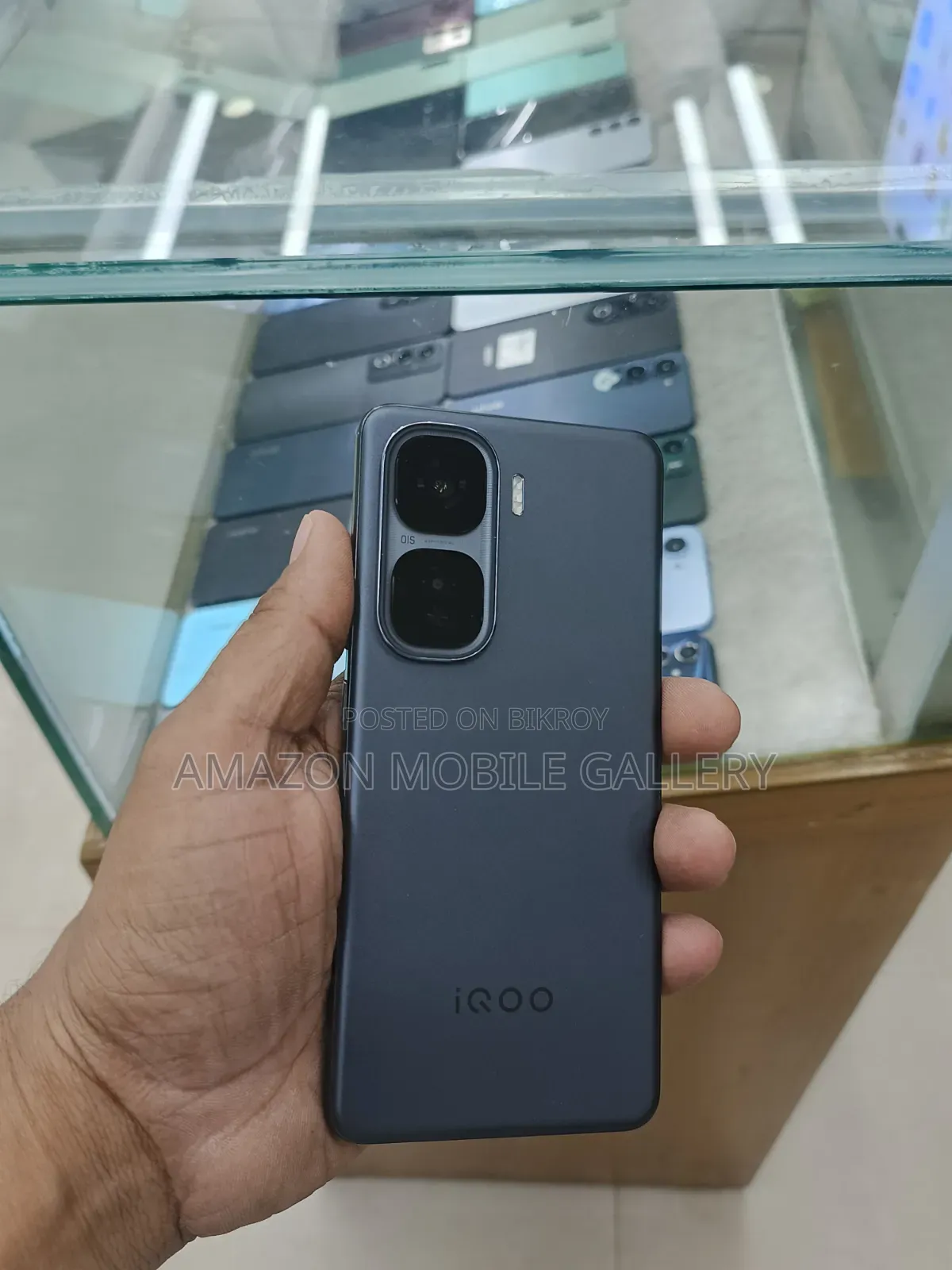 iQOO 256 GB Black
