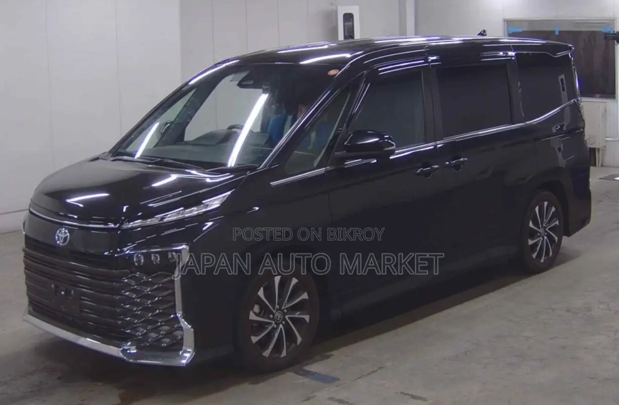 Toyota Voxy 2023 Black