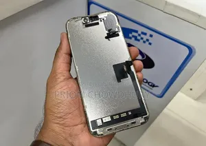 আইফোন ১৬ প্রো অরিজিনাল ডিভাইস ওপেন্ড ডিসপ্লে