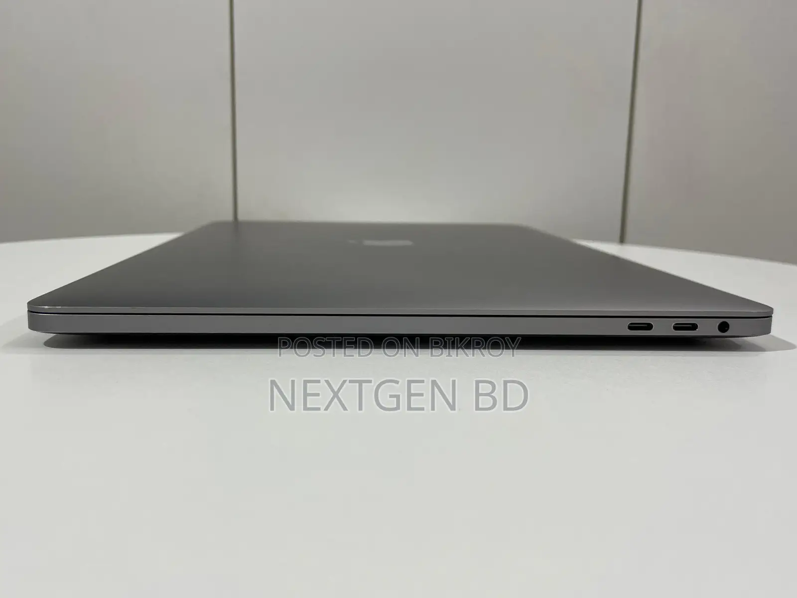 Laptop Apple MacBook Pro 2017 16GB Intel Core i7 SSD 512GB
