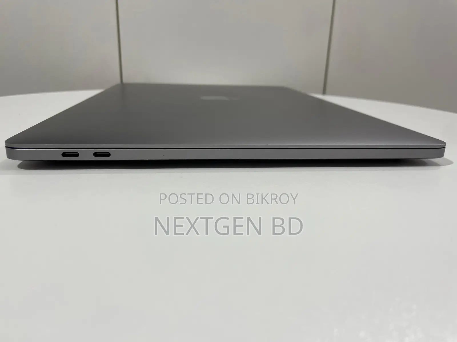Laptop Apple MacBook Pro 2017 16GB Intel Core i7 SSD 512GB
