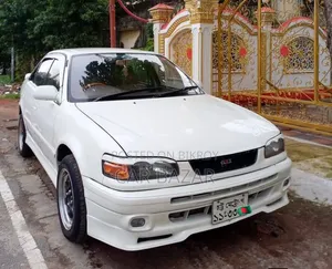 Toyota Corolla Sedan 1997 Off white