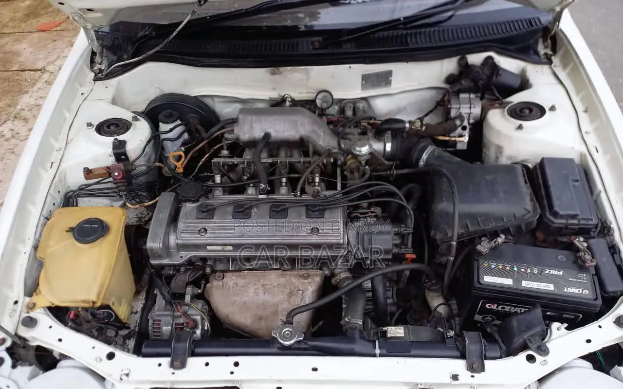 Toyota Corolla Sedan 1997 Off white