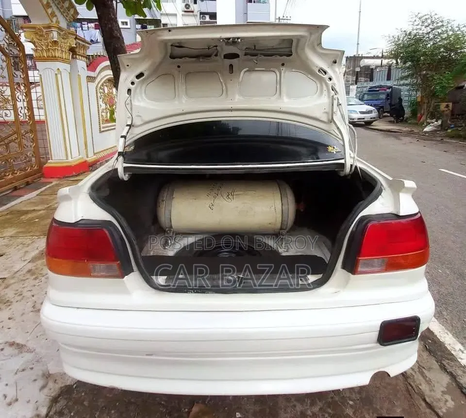 Toyota Corolla Sedan 1997 Off white