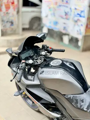 Yamaha R15 V3 2020 Gray