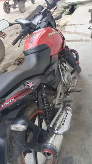 Bajaj Pulsar 150 2014 Red