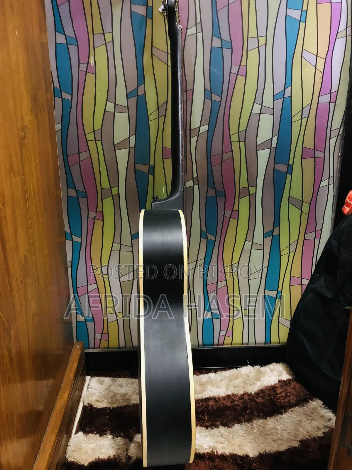 সিগনেচার অ্যাকোস্টিক গিটার