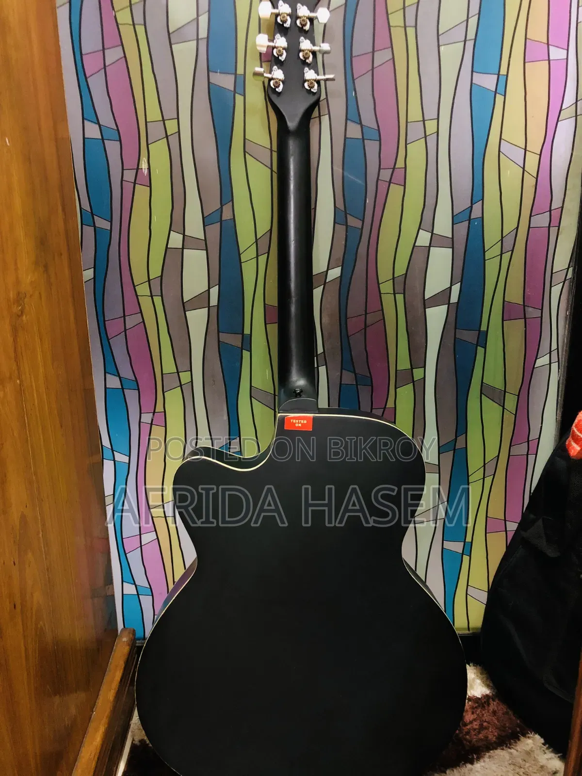 সিগনেচার অ্যাকোস্টিক গিটার