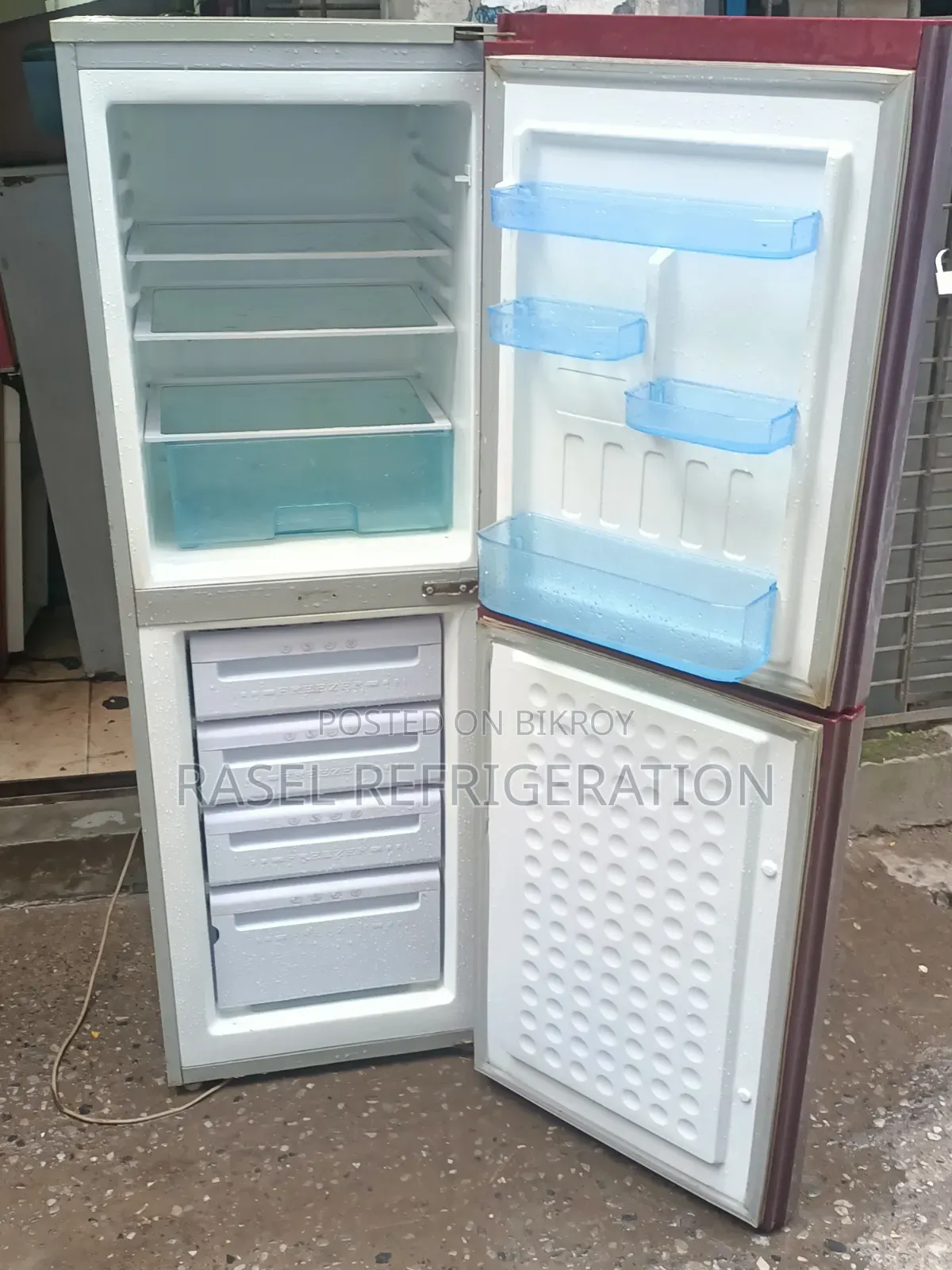 380 Liter Running LG Fridge for Sale.