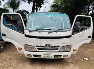 Toyota Dyna Pickup 2013