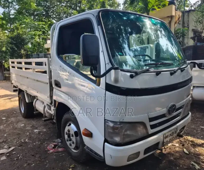 Toyota Dyna Pickup 2013