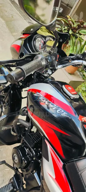 Bajaj Discover 125 2022 Black