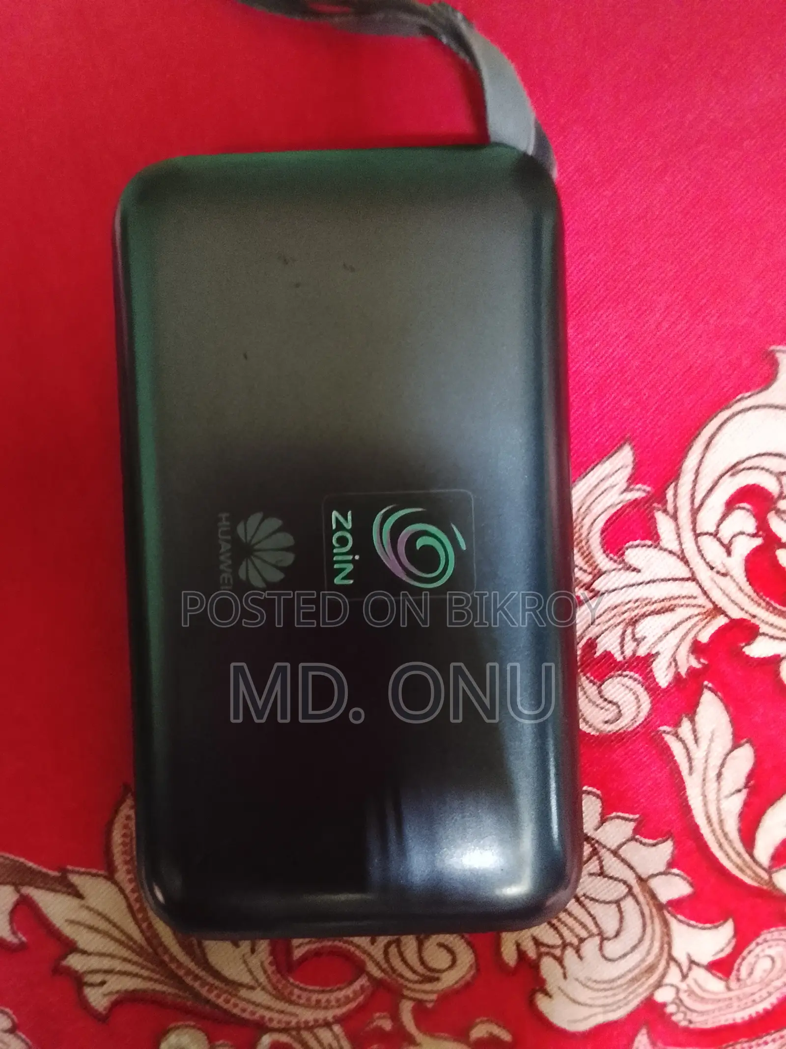 হুয়াওয়ে কালো