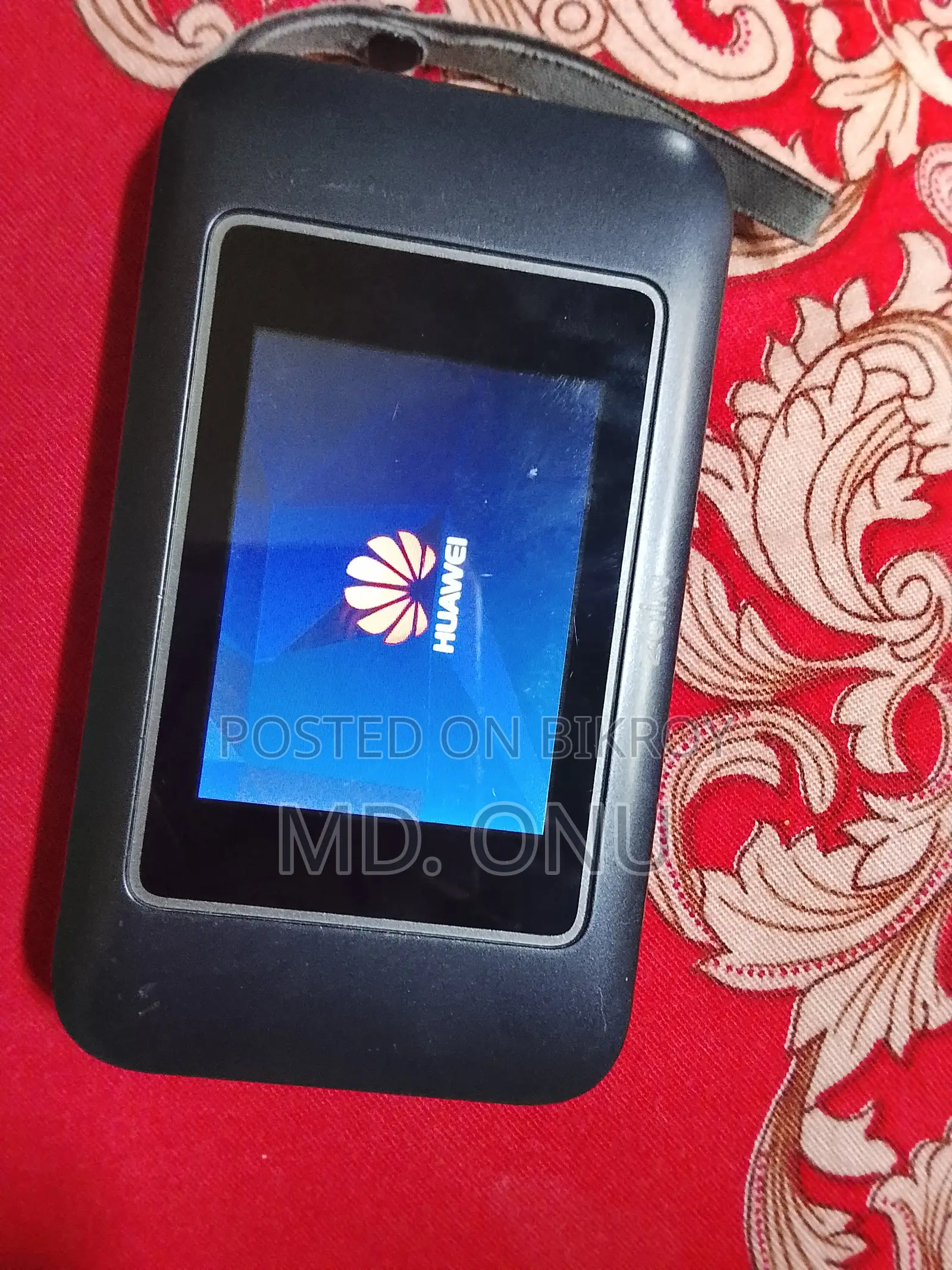 হুয়াওয়ে কালো