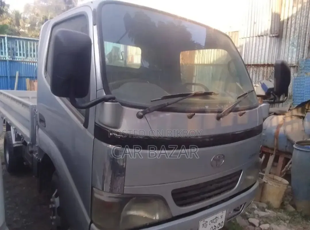 টয়োটা ডায়না পিকআপ ২০০৫