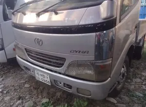 টয়োটা ডায়না পিকআপ ২০০৫
