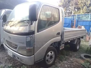 টয়োটা ডায়না পিকআপ ২০০৫