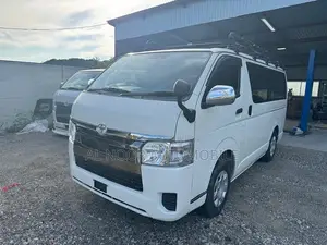 Toyota HiAce 2021 White
