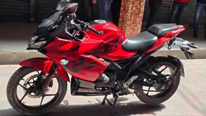 Suzuki Gixxer SF 2023 Red