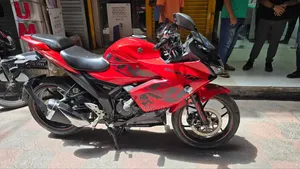 সুজুকি জিক্সার এসএফ ২০২৩ লাল