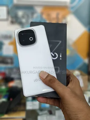 iQOO 256 GB White