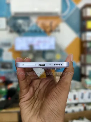 iQOO 256 GB White