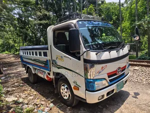 টয়োটা ডাইনা পিকআপ ২০১৯